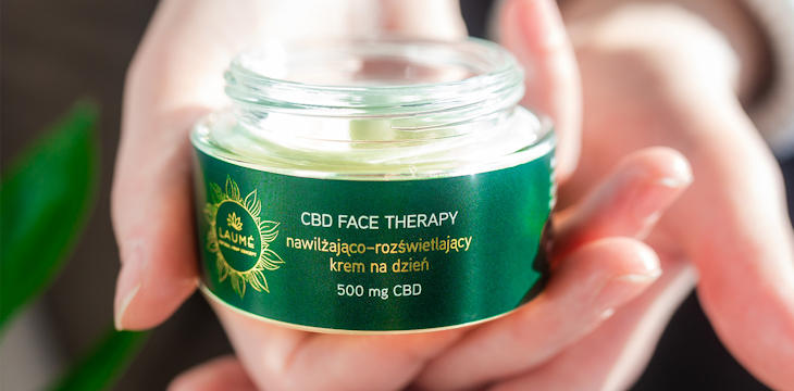 Postaw na naturalną pielęgnację skóry - kremy do twarzy z CBD na dzień.