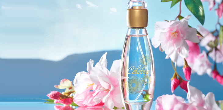 Célèbre kwiatowo-owocowe perfumy od Avon.