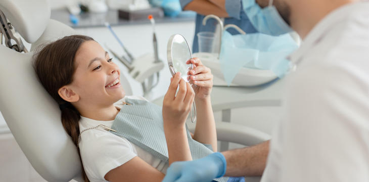 Kiedy pójść z dzieckiem do stomatologa?