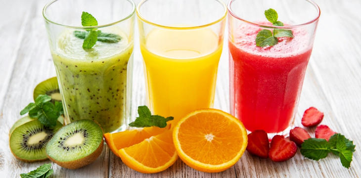 Spożywanie tłoczonych soków owocowych - korzyści.