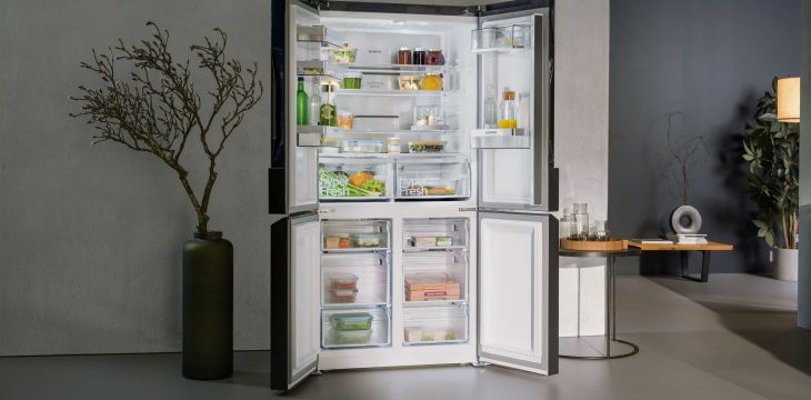 Domowe inspiracje: planowanie posiłków i bezpieczne przechowywanie produktów oraz gotowych dań z nowymi lodówkami MultiDoor marki Siemens