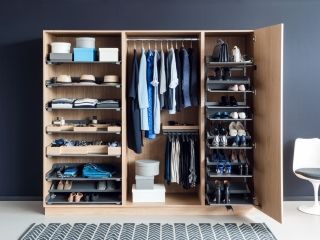 Jak zorganizować praktyczną garderobę w domu.