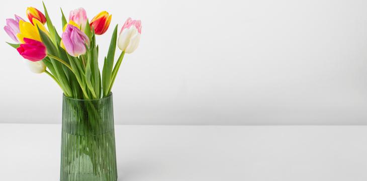 Jak dbać o kwiaty w wazonie?