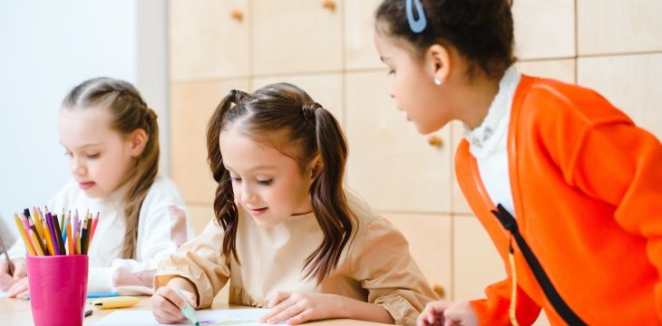 Jak nauka angielskiego od najmłodszych lat może wspomóc ogólny rozwój osobisty Twojego dziecka?