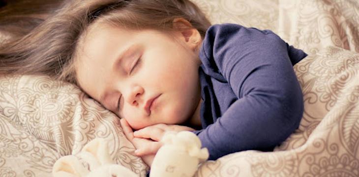 Przyczyny, objawy, leczenie bezdechu sennego u dzieci