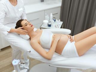 Na jakie zabiegi kosmetyczne można sobie pozwolić w ciąży?