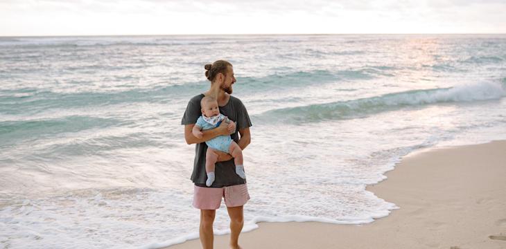 Co warto ze sobą zabrać na plażę z dzieckiem?
