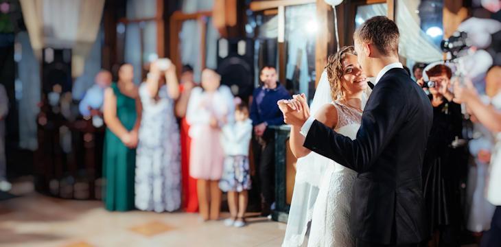 Po jakie utwory warto sięgnąć na weselu?