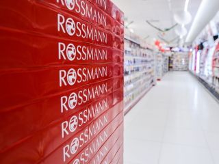 Rossmann przekaże ponad 82 tys. kremów do rąk szpitalom walczącym z koronawirusem.