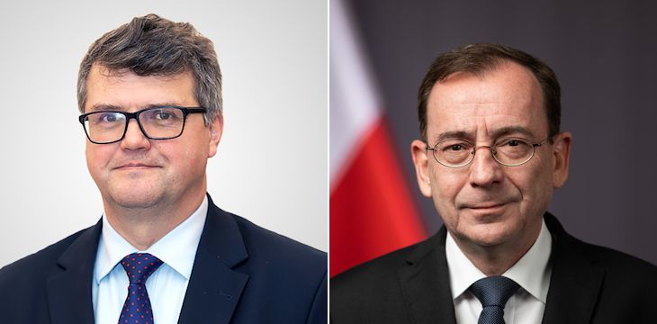 Przepychanki przed Sejmem. Mariusz Kamiński i Maciej Wąsik próbowali wtargnąć do budynku.