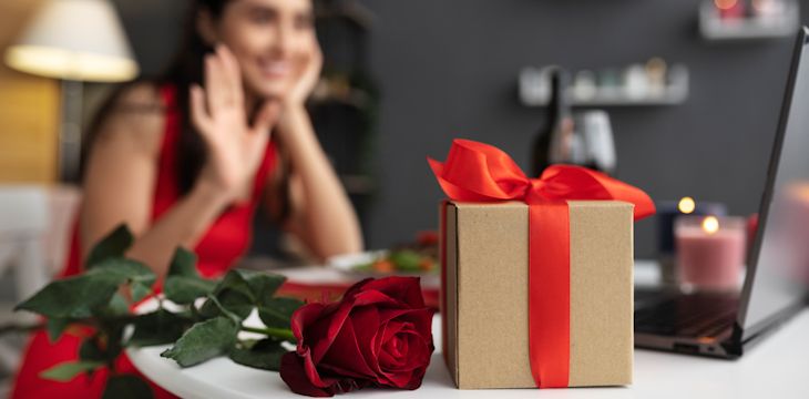 Pomysły na romantyczne prezenty dla Twojej kobiety.