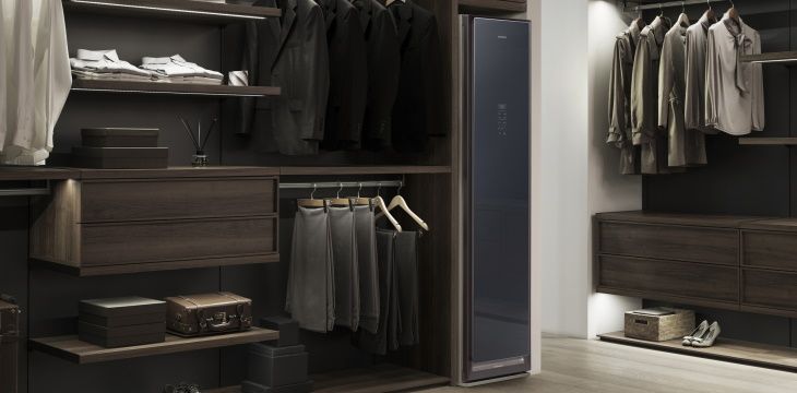 Jak systematycznie dbać o swoją garderobę? Samsung Airdresser.