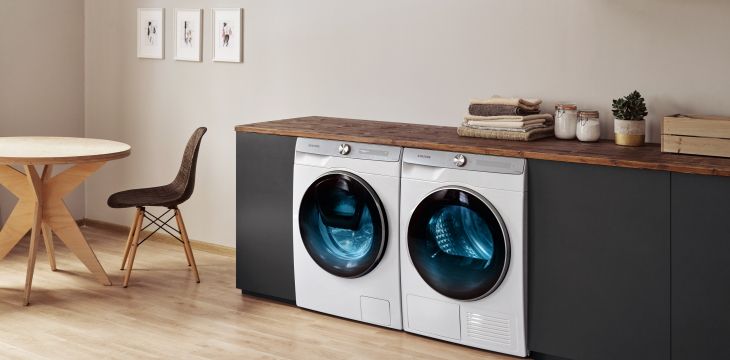 Kup pralkę oraz suszarkę Samsung i odbierz smartfon Samsung Galaxy S20 FE oraz praktyczny kosz na pranie Brabantia.