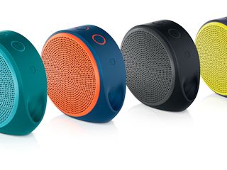 Nowy głośnik przenośny Logitech® X100 Mobile Speaker w różnych kolorach.