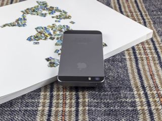 Apple iPhone 5s – idealny smartfon na wakacje, do pubu i na imprezę.