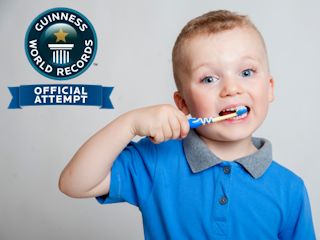 Dziś polskie przedszkolaki z Akademii Aquafresh pobiły Rekord Guinnessa w myciu zębów!