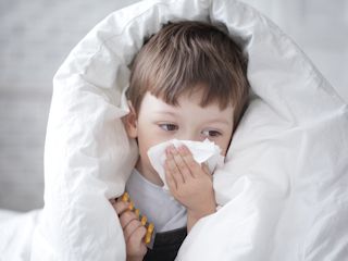 Co podawać dziecku podczas przeziębienia.