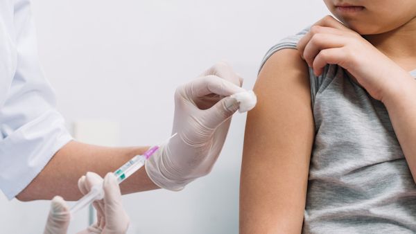 WHO wzywa do pilnych szczepień przeciwko odrze wśród dzieci.