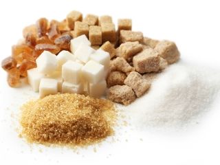 Z gabinetu dietetyka: czy mogę zastąpić cukier biały miodem lub cukrem trzcinowym?