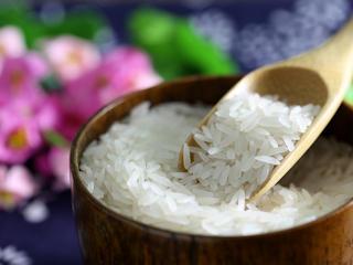 Nieświeży makaron i ryż mogą być niebezpieczne.