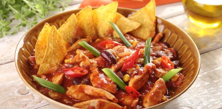 Chili con carne z kurczaka - przepis kulinarny.