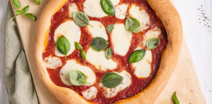 Przepis na pizzę neapolitańską.