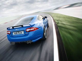 Podczas zbliżających się targów motoryzacyjnych w Genewie (3-13 marca) Jaguar zaprezentuje swój najszybszy model XKR-S, którego prędkość maksymalna to 300 km/h. Targi w Genewie to dla marki Jaguar rów